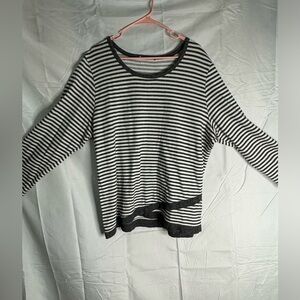 Charcoal/heathered and white stripped scoop neck long sleeve shirt.